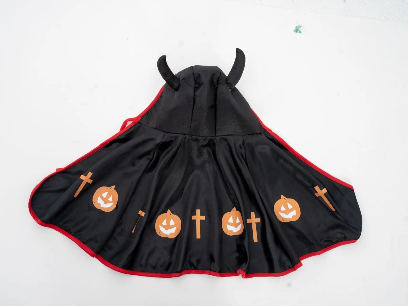 Halloween Pet Costume Cape for Cats and Dogs - Wizard Magic Cosplay, Cute and Breathable Design
